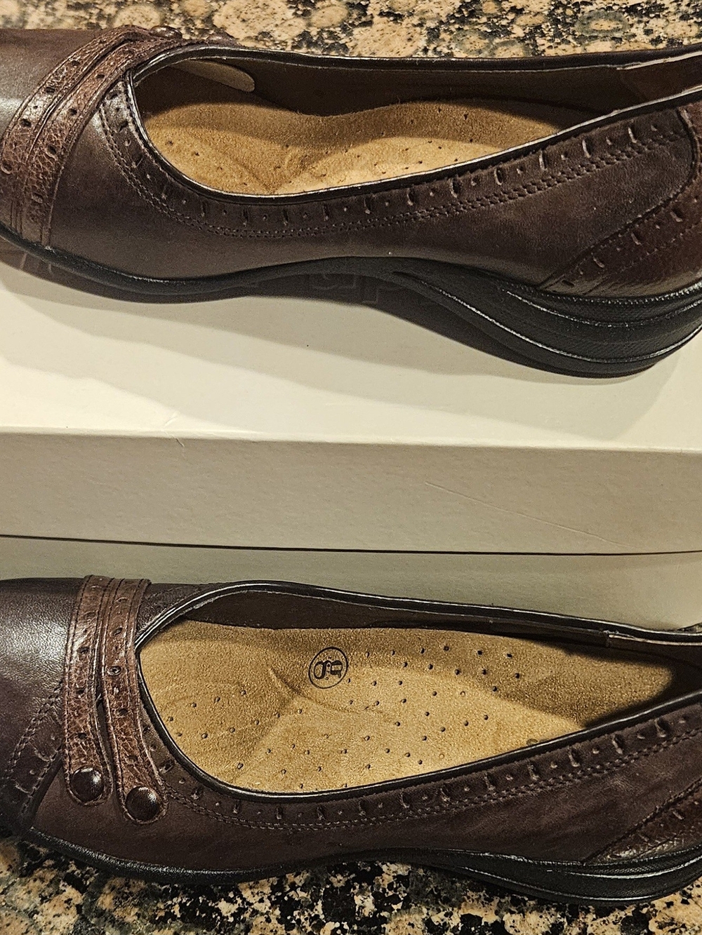 New Women's Hush Puppies Burlesque Dark Brown Size 8.5 Leather Shoes